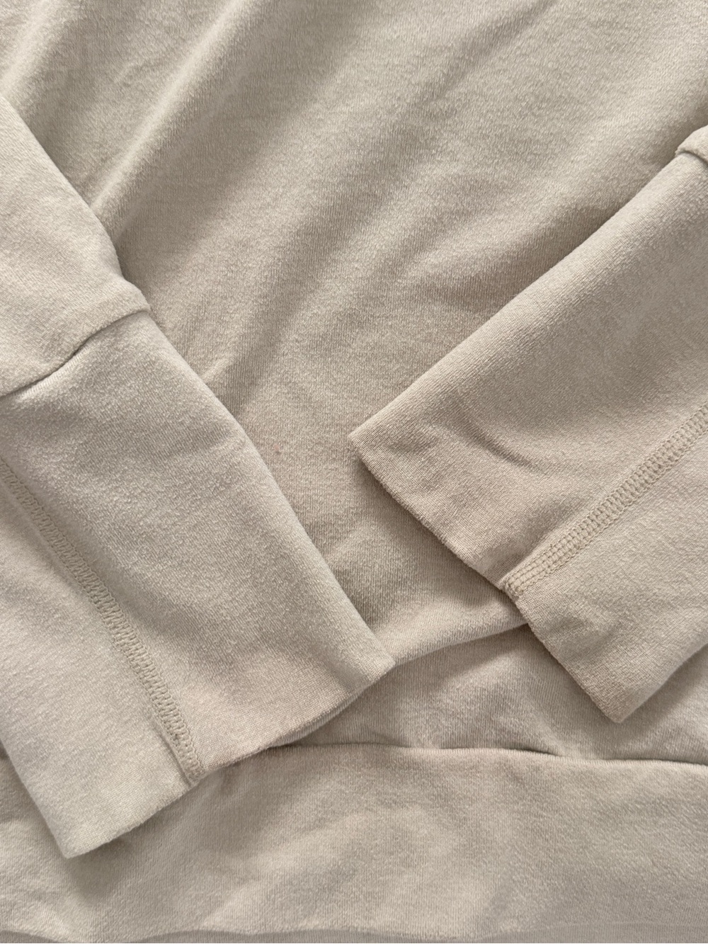 Vuori Lightweight Hooded Pullover in Light Beige - Picture 4 of 6